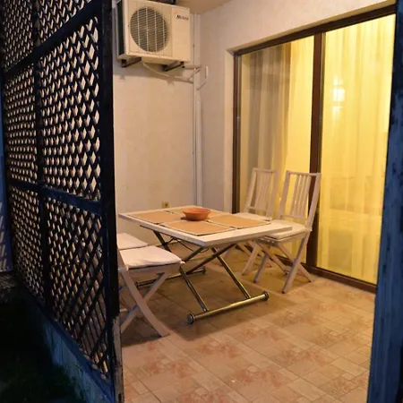 Diamond Apartment *